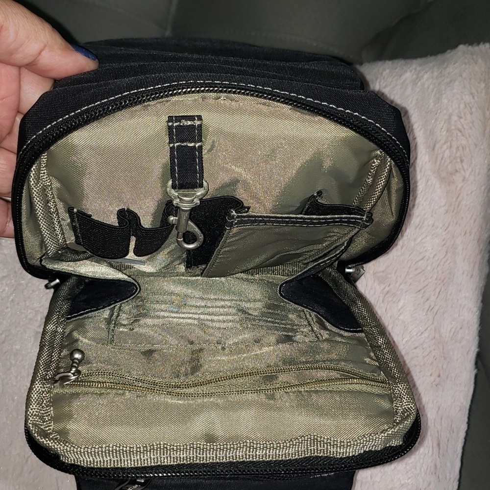 Baggalini Black Nylon Multi Pocket Purse - Picture 8 of 12